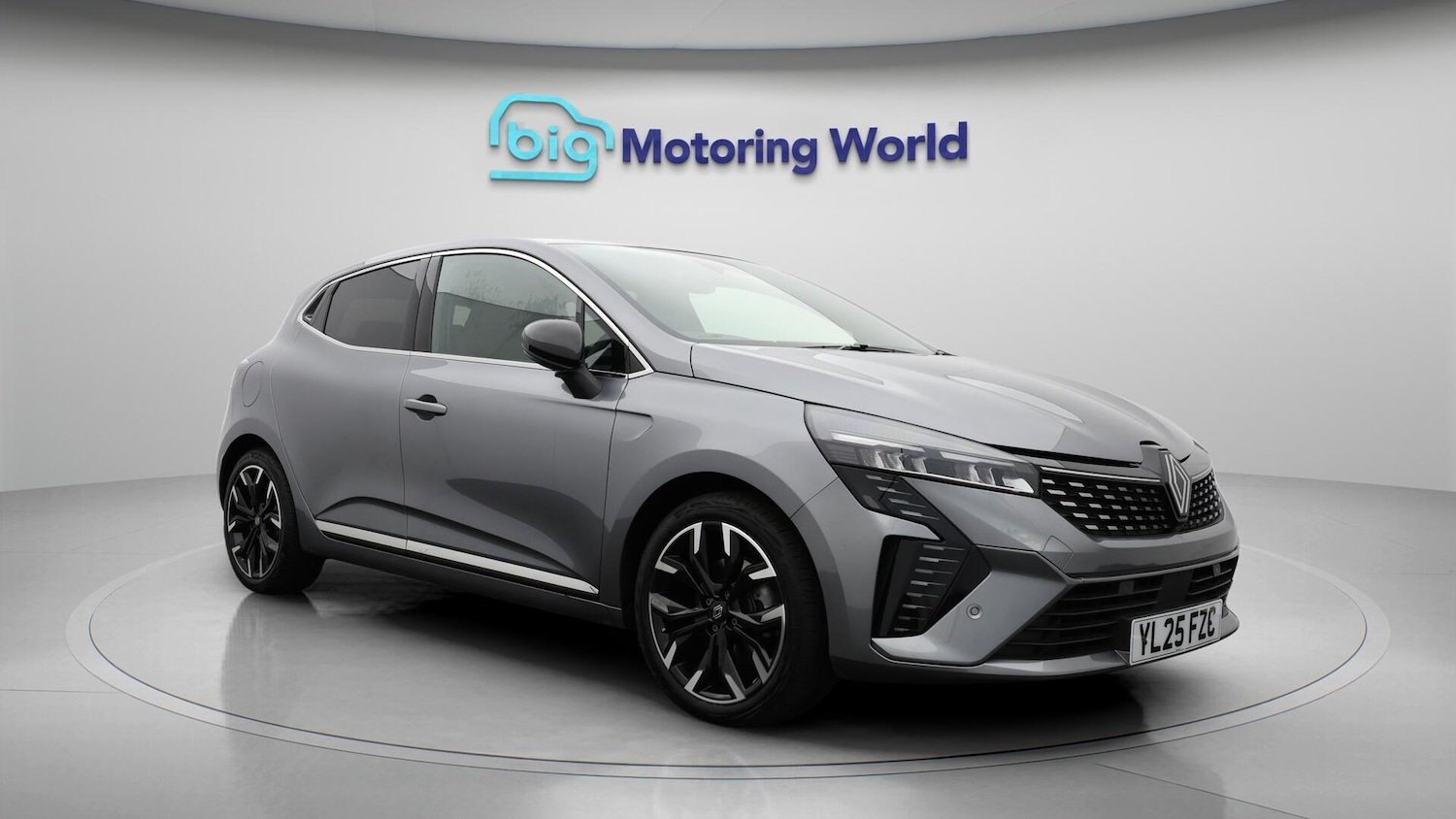 Used Renault Clio 2025 for sale - 76646266: Photo 2