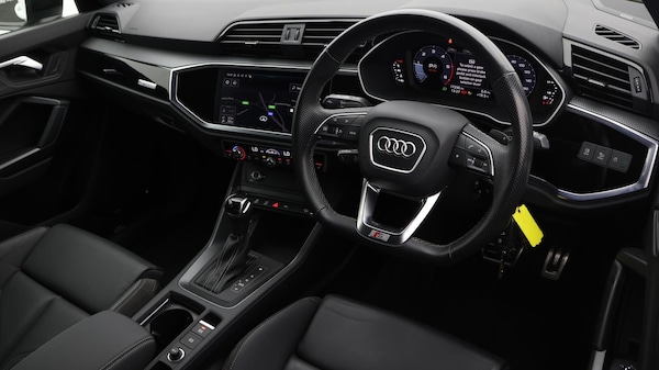 Used Audi Q3 2021 for sale - 76226654: Photo 10