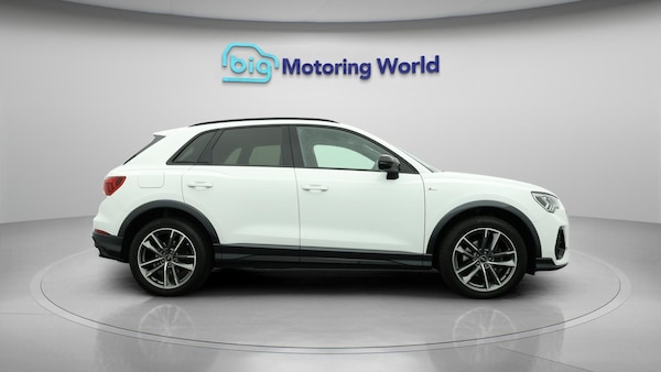 Used Audi Q3 2021 for sale - 76226654: Photo 9