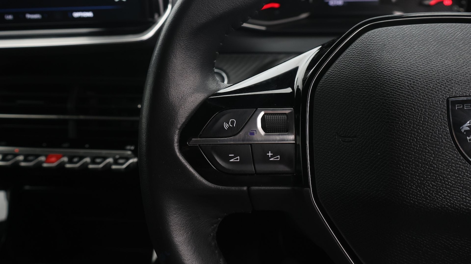 Used Peugeot 2008 2023 for sale - 77378327: Photo 25