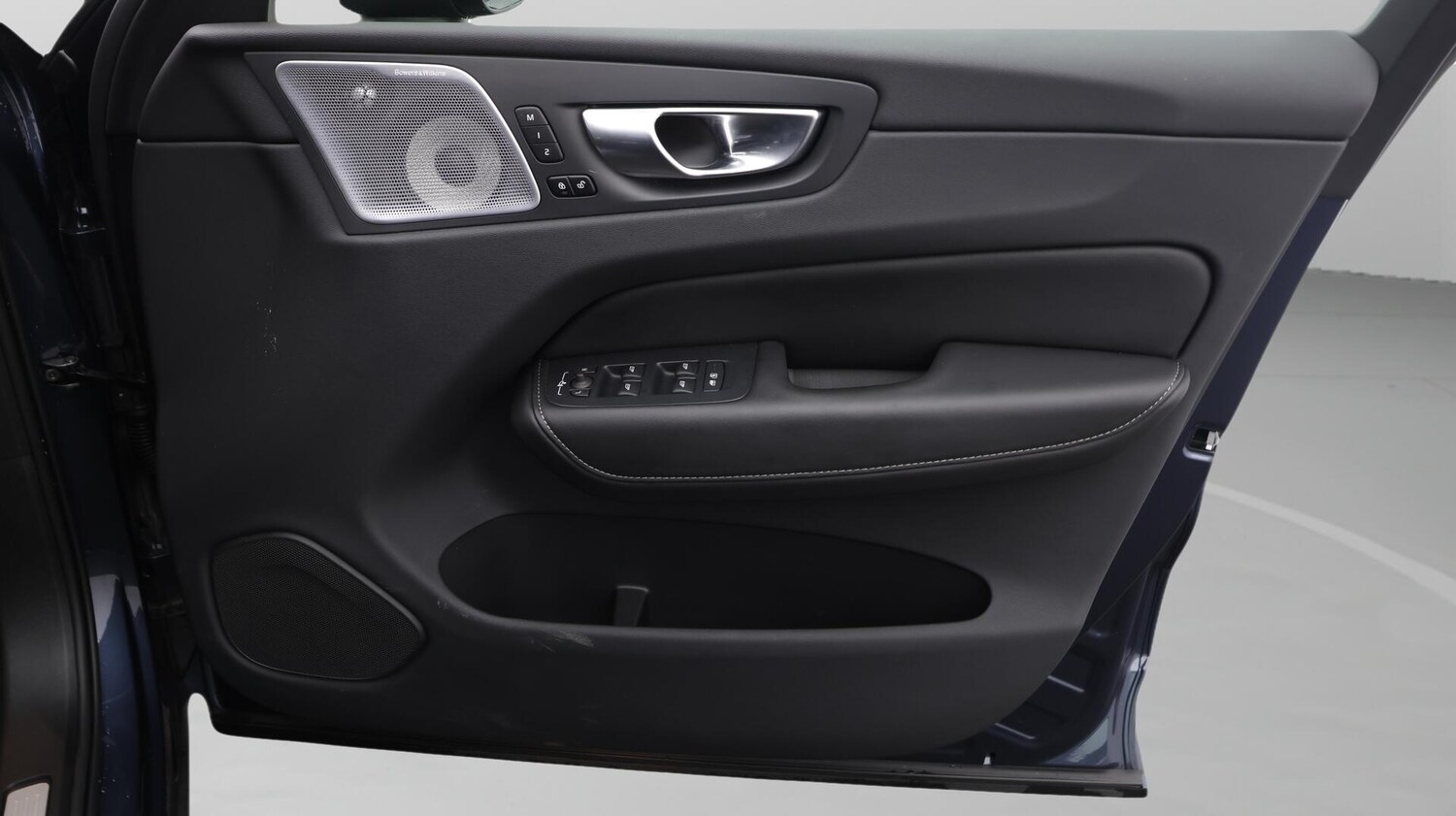 Used Volvo XC60 2023 for sale - 76002125: Photo 16