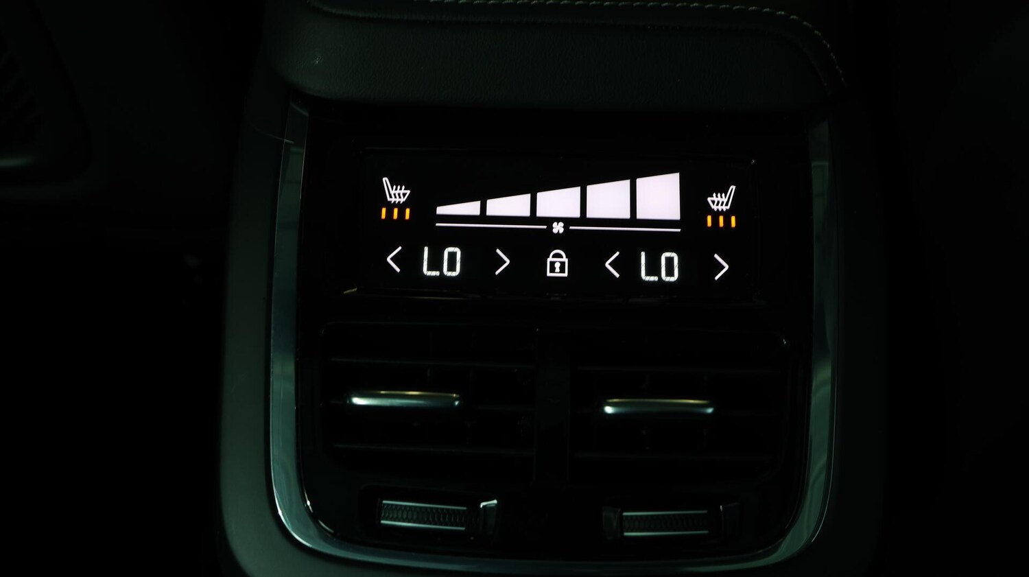 Used Volvo XC60 2023 for sale - 76002125: Photo 23