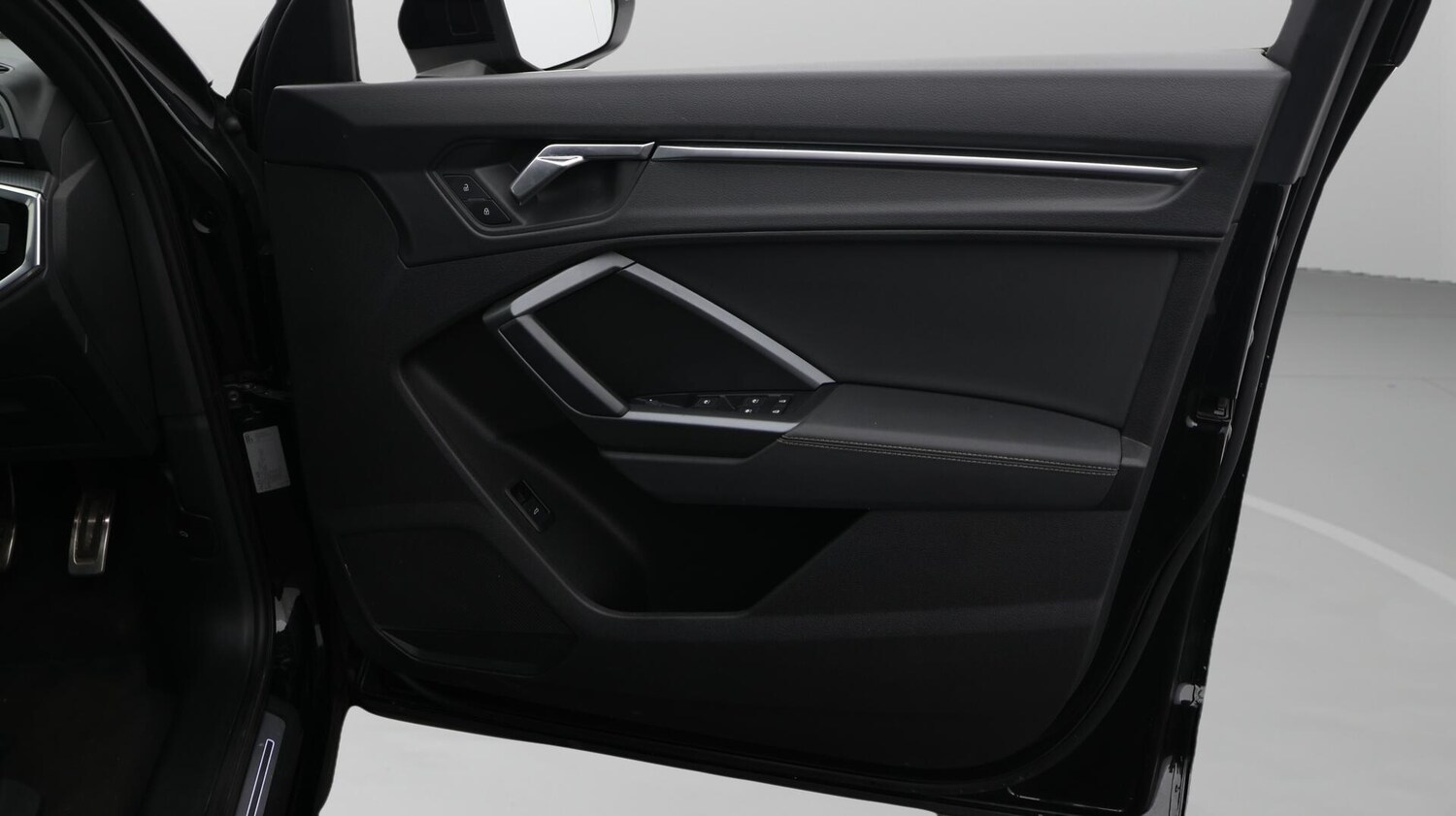 Used Audi Q3 2020 for sale - 76607408: Photo 16