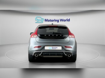 Used Volvo V40 2018 for sale - 78750323: Photo