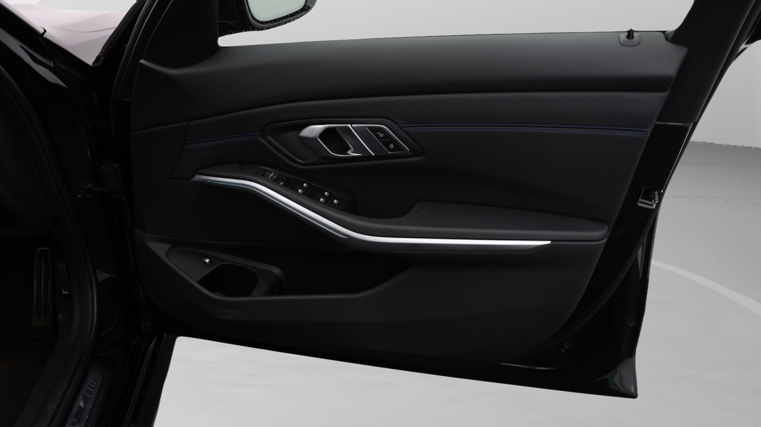 Used BMW 3 Series 2023 for sale - 77653592: Photo 15