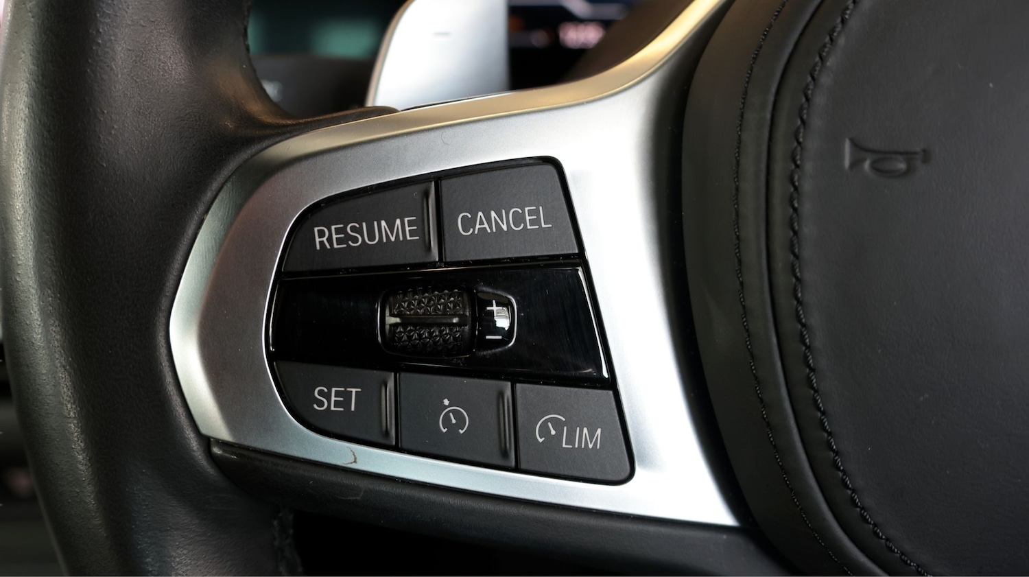 Used BMW 3 Series 2023 for sale - 77653592: Photo 21