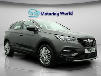 Vauxhall - Grandland X