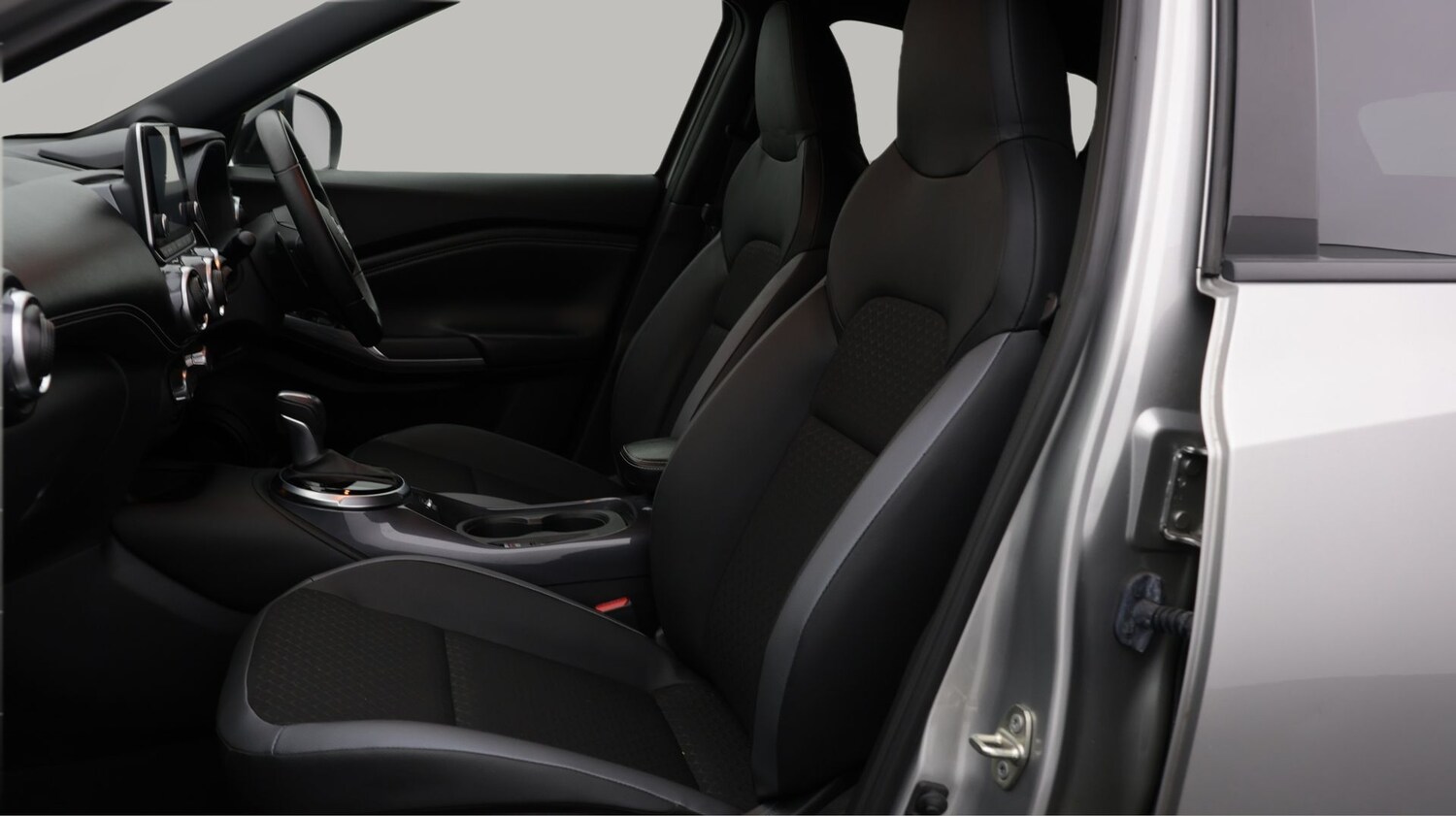 Used Nissan Juke 2023 for sale - 77938635: Photo 14