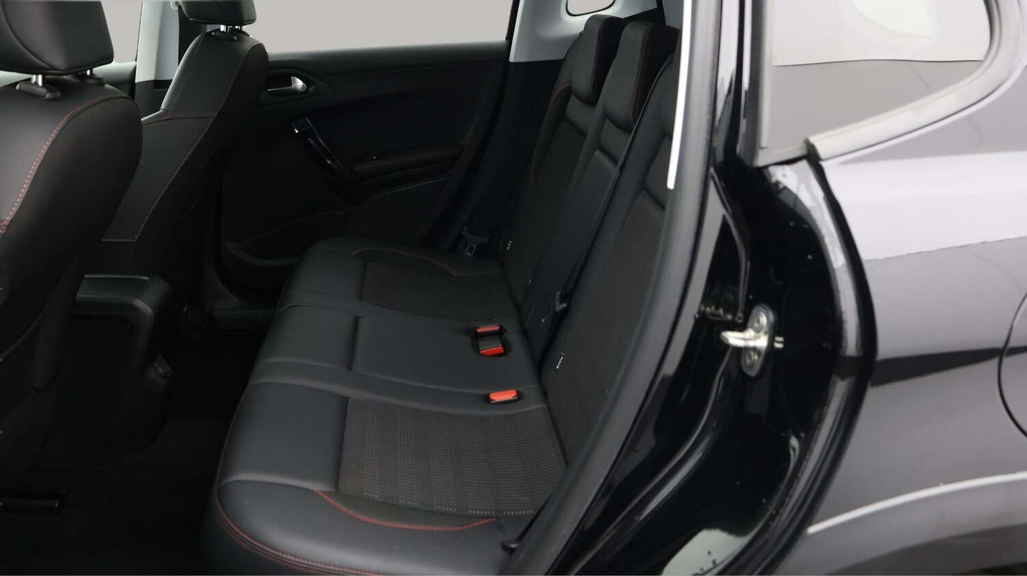 Used Peugeot 2008 2019 for sale - 76644949: Photo 17