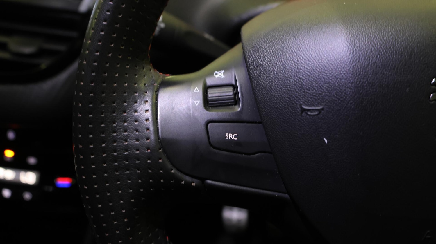 Used Peugeot 2008 2019 for sale - 76644949: Photo 22