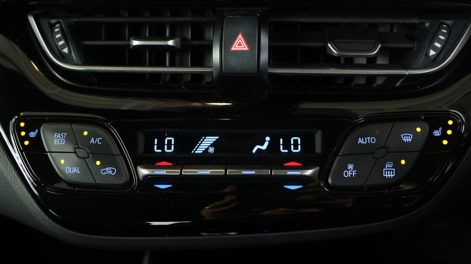 Used Toyota C-HR 2019 for sale - 76370447: Photo 13