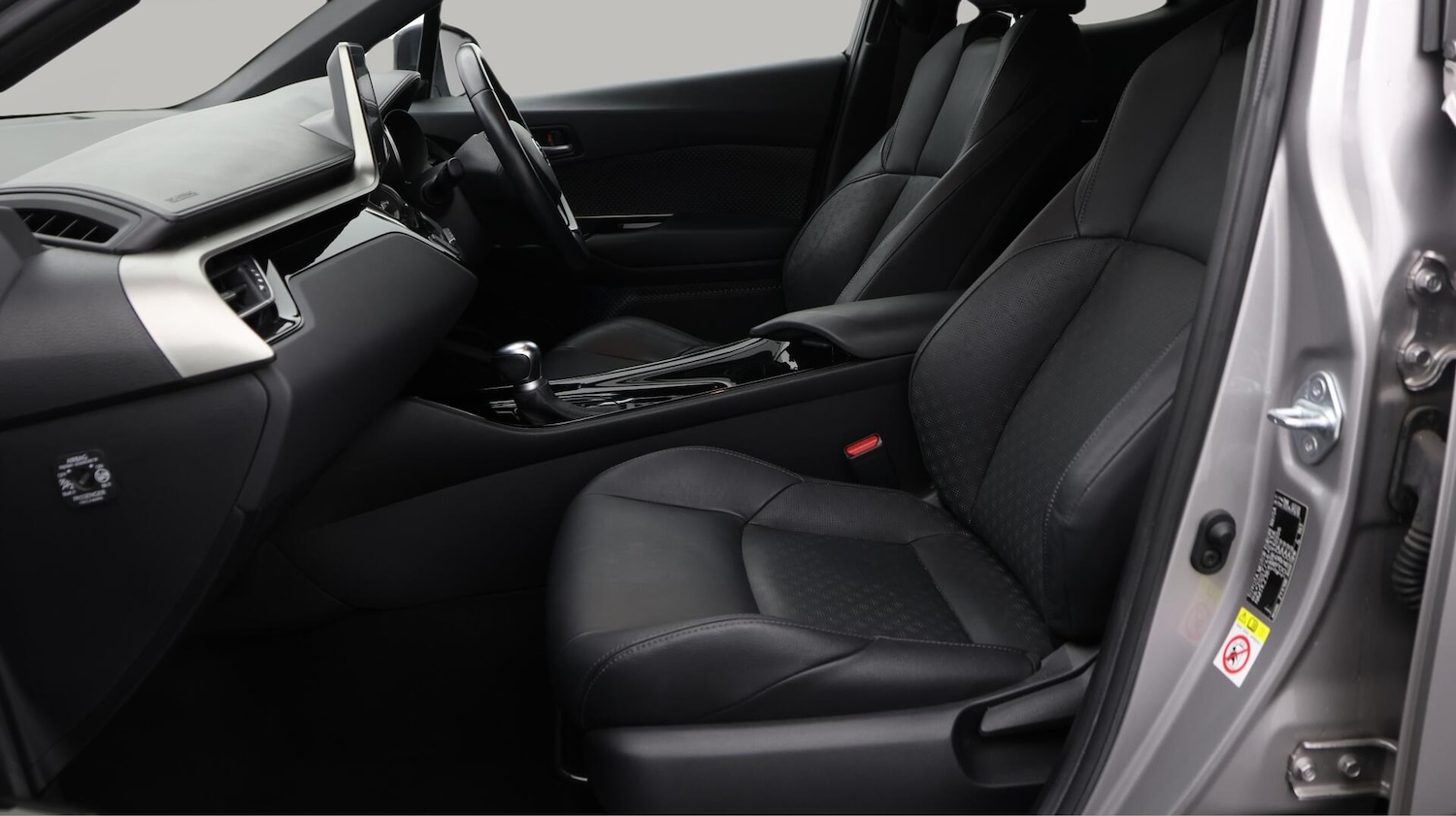 Used Toyota C-HR 2019 for sale - 76370447: Photo 15