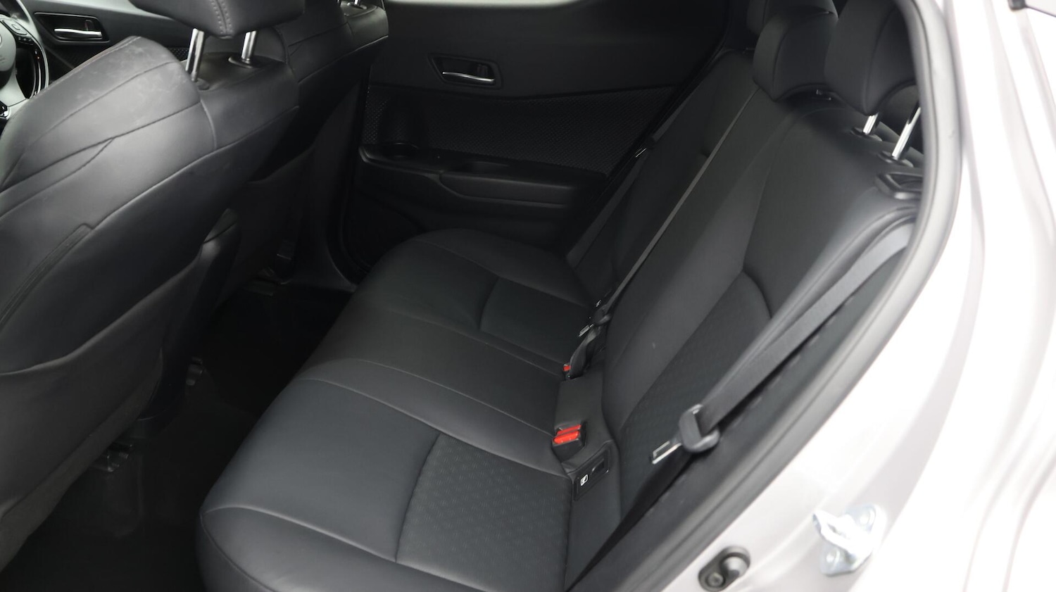 Used Toyota C-HR 2019 for sale - 76370447: Photo 17
