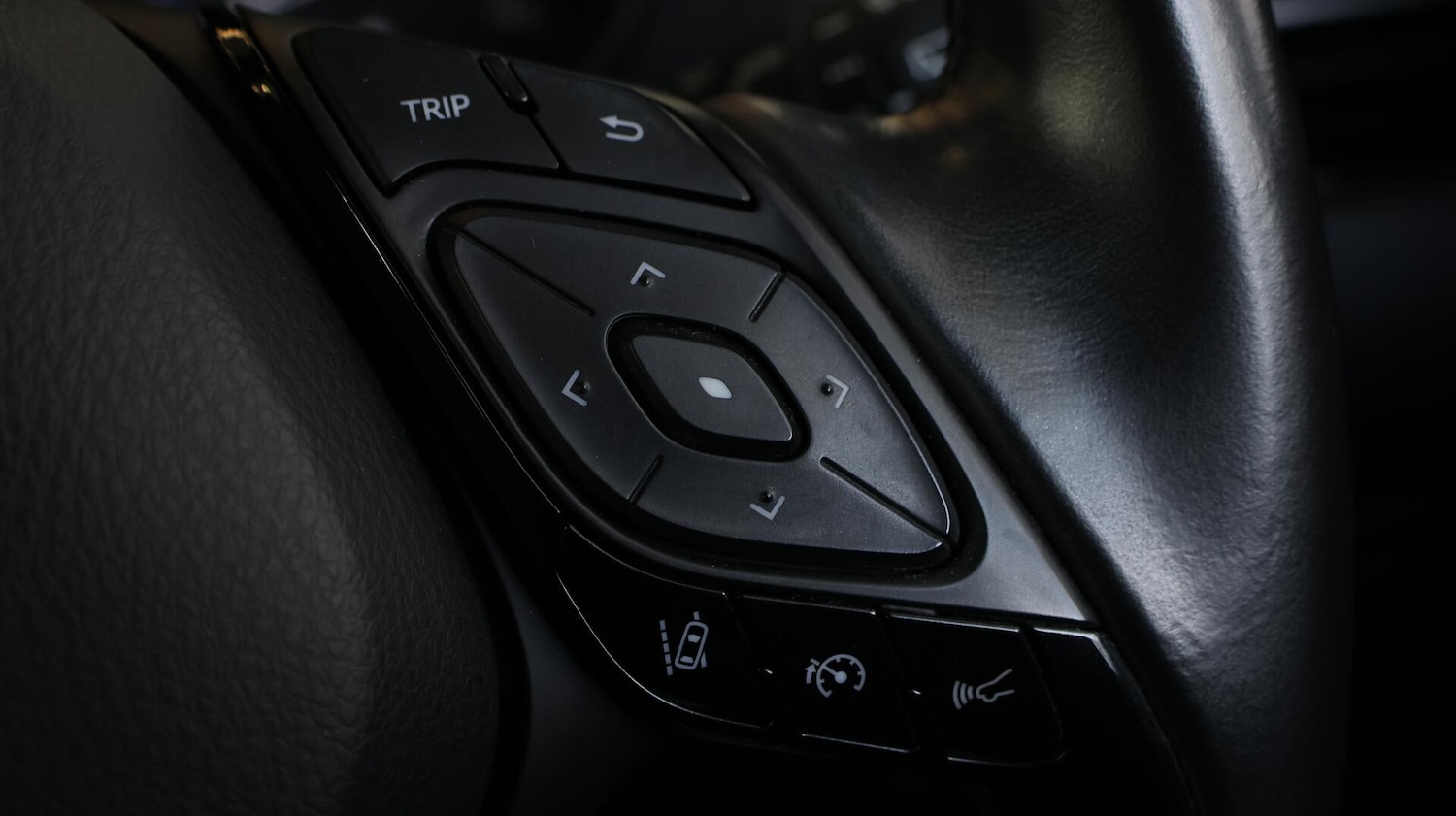 Used Toyota C-HR 2019 for sale - 76370447: Photo 25