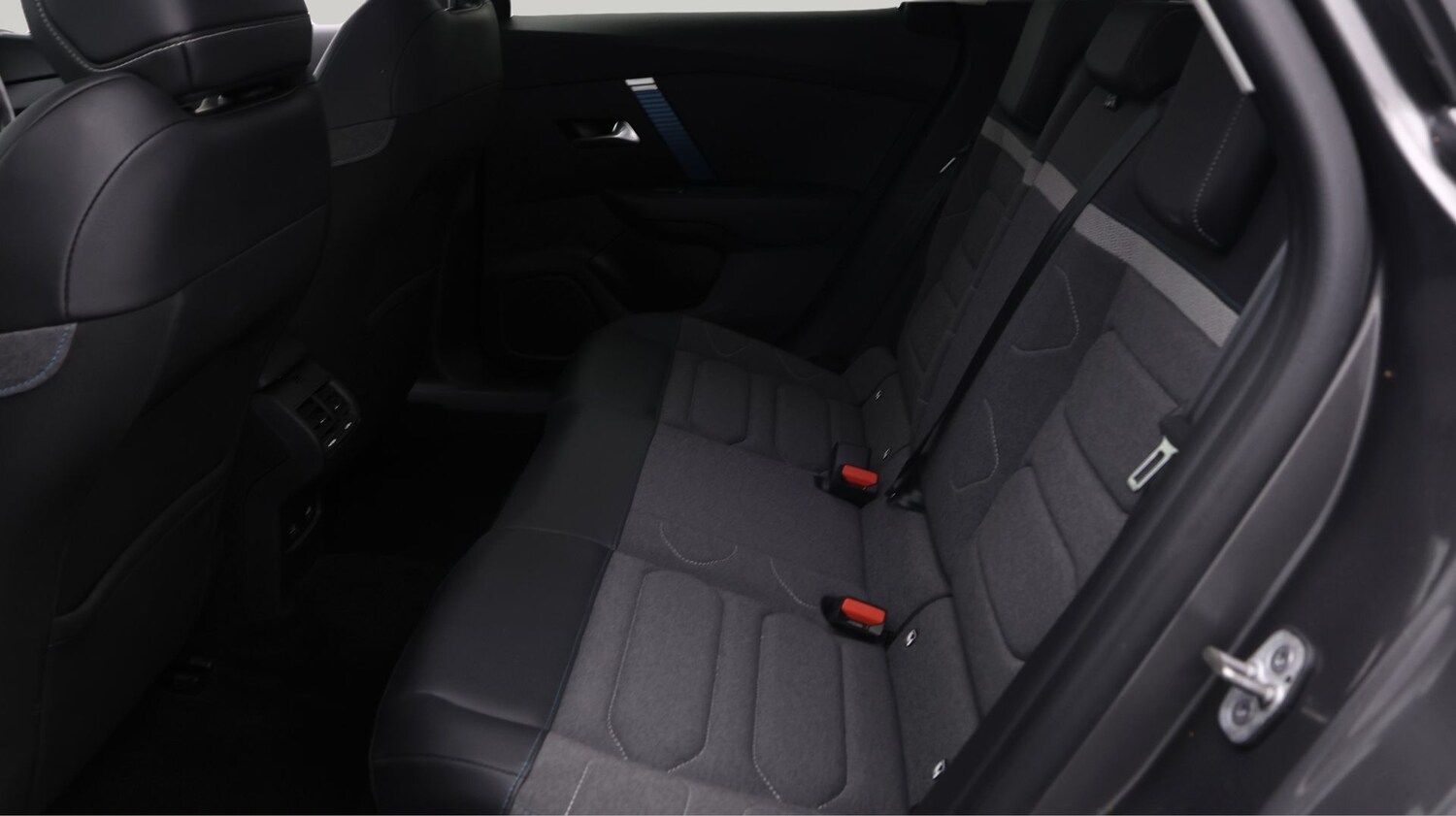 Used Citroen e-C4 for sale - 77181979: Photo 16