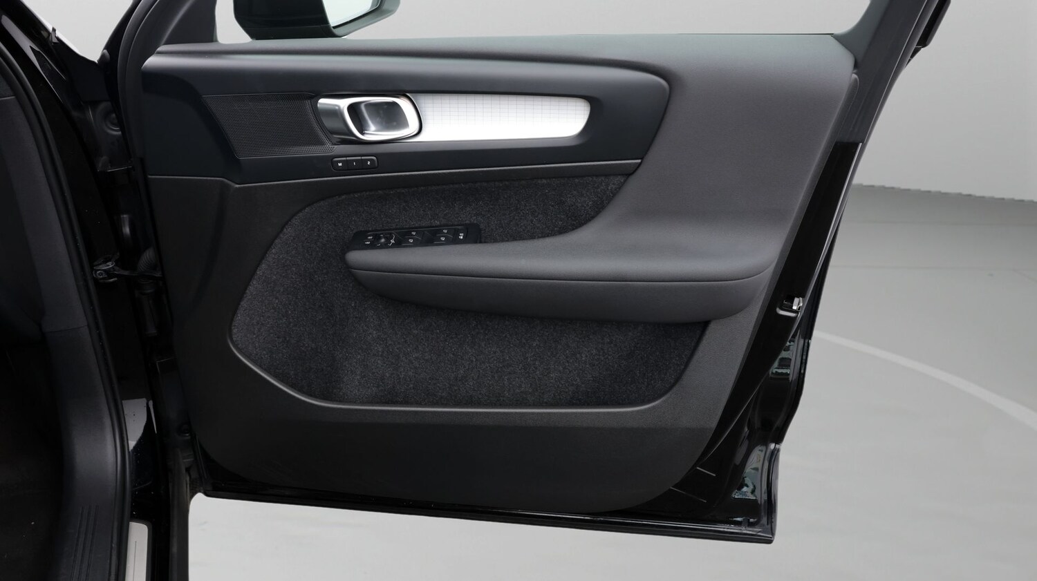 Used Volvo XC40 2022 for sale - 77935902: Photo 15