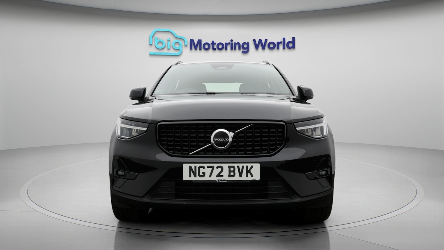 Used Volvo XC40 2022 for sale - 77935902: Photo 2