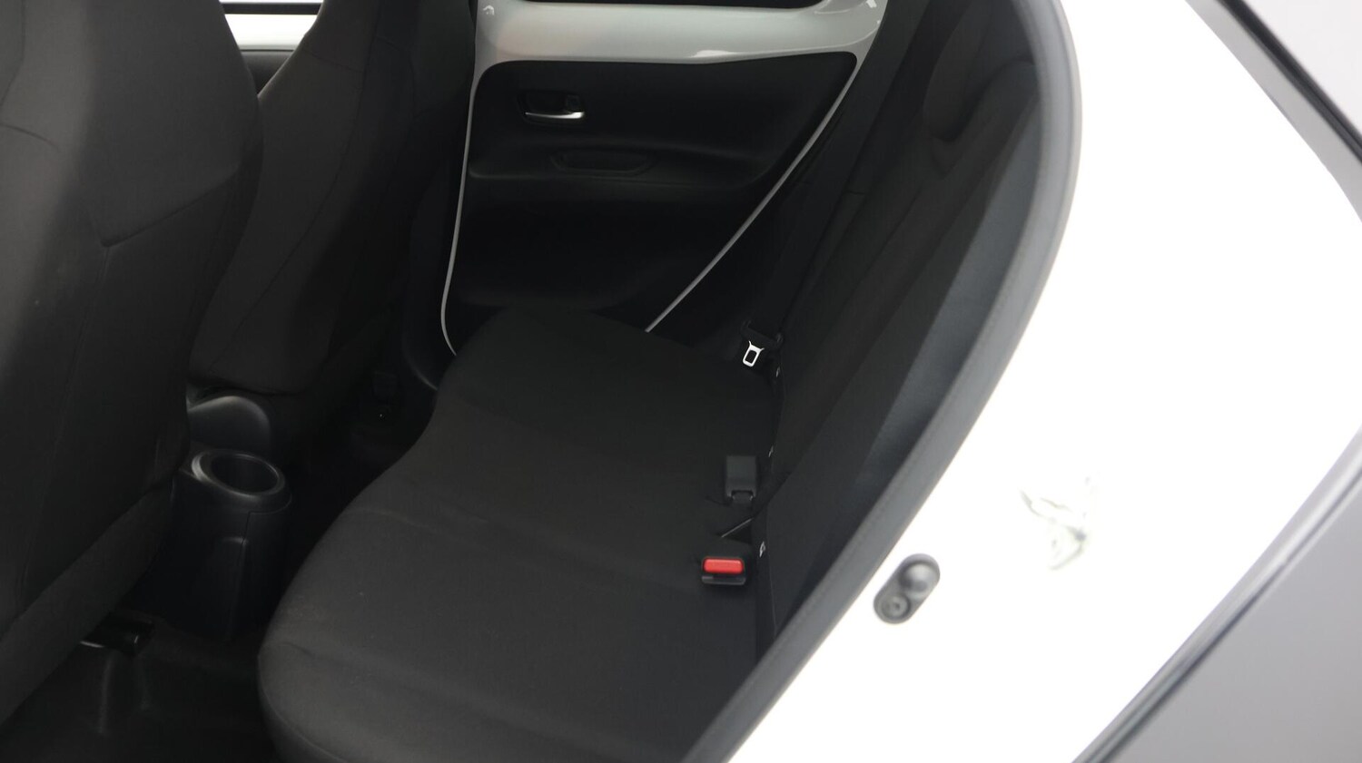 Used Toyota Aygo X 2023 for sale - 76032349: Photo 25