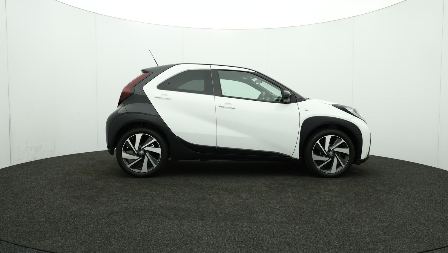 Used Toyota Aygo X 2023 for sale - 76032349: Photo 26