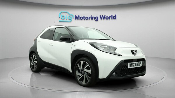 Used Toyota Aygo X 2023 for sale - 76032349: Photo 2