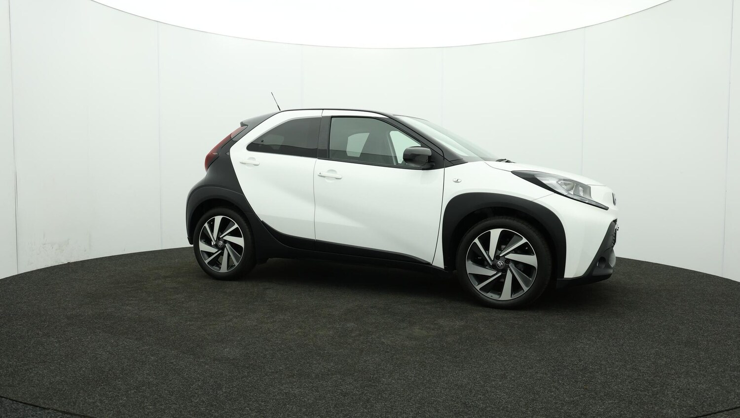 Used Toyota Aygo X 2023 for sale - 76032349: Photo 36