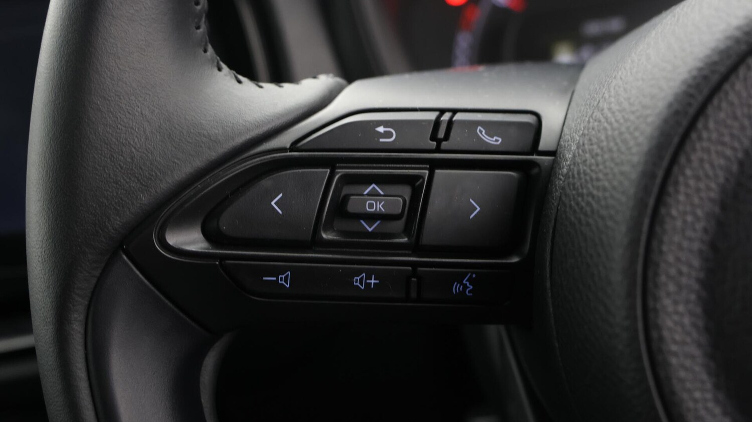 Used Toyota Aygo X 2023 for sale - 76032349: Photo 37