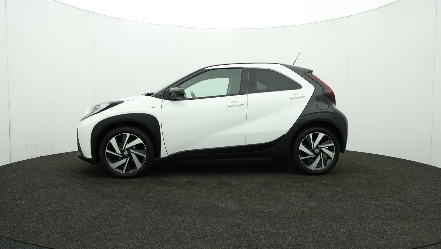 Used Toyota Aygo X 2023 for sale - 76032349: Photo 70