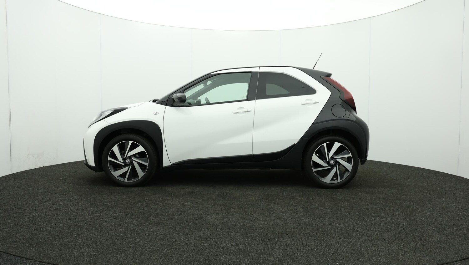 Used Toyota Aygo X 2023 for sale - 76032349: Photo 71