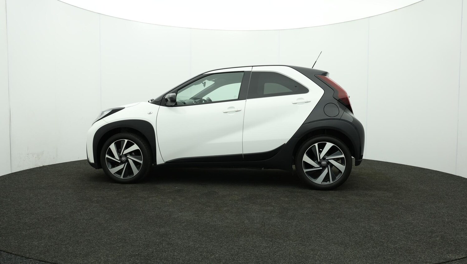 Used Toyota Aygo X 2023 for sale - 76032349: Photo 72