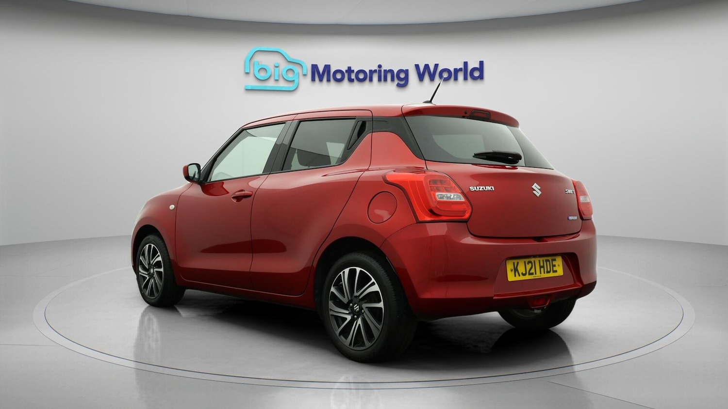 Used Suzuki Swift 2021 for sale - 76152525: Photo 1