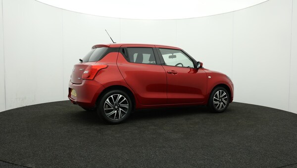 Used Suzuki Swift 2021 for sale - 76152525: Photo 30