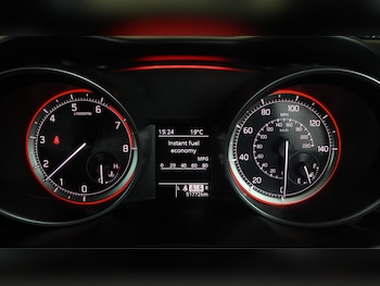 Used Suzuki Swift 2021 for sale - 76152525: Photo 3