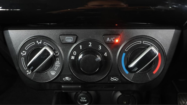 Used Suzuki Swift 2021 for sale - 76152525: Photo 5