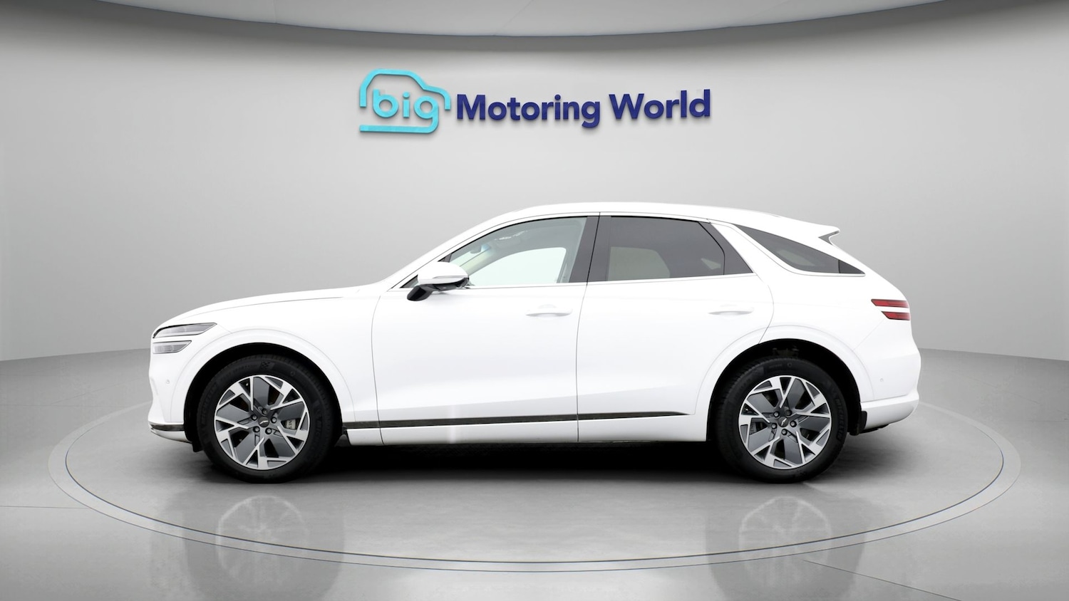 Used Genesis GV70 2023 for sale - 77802208: Photo 4