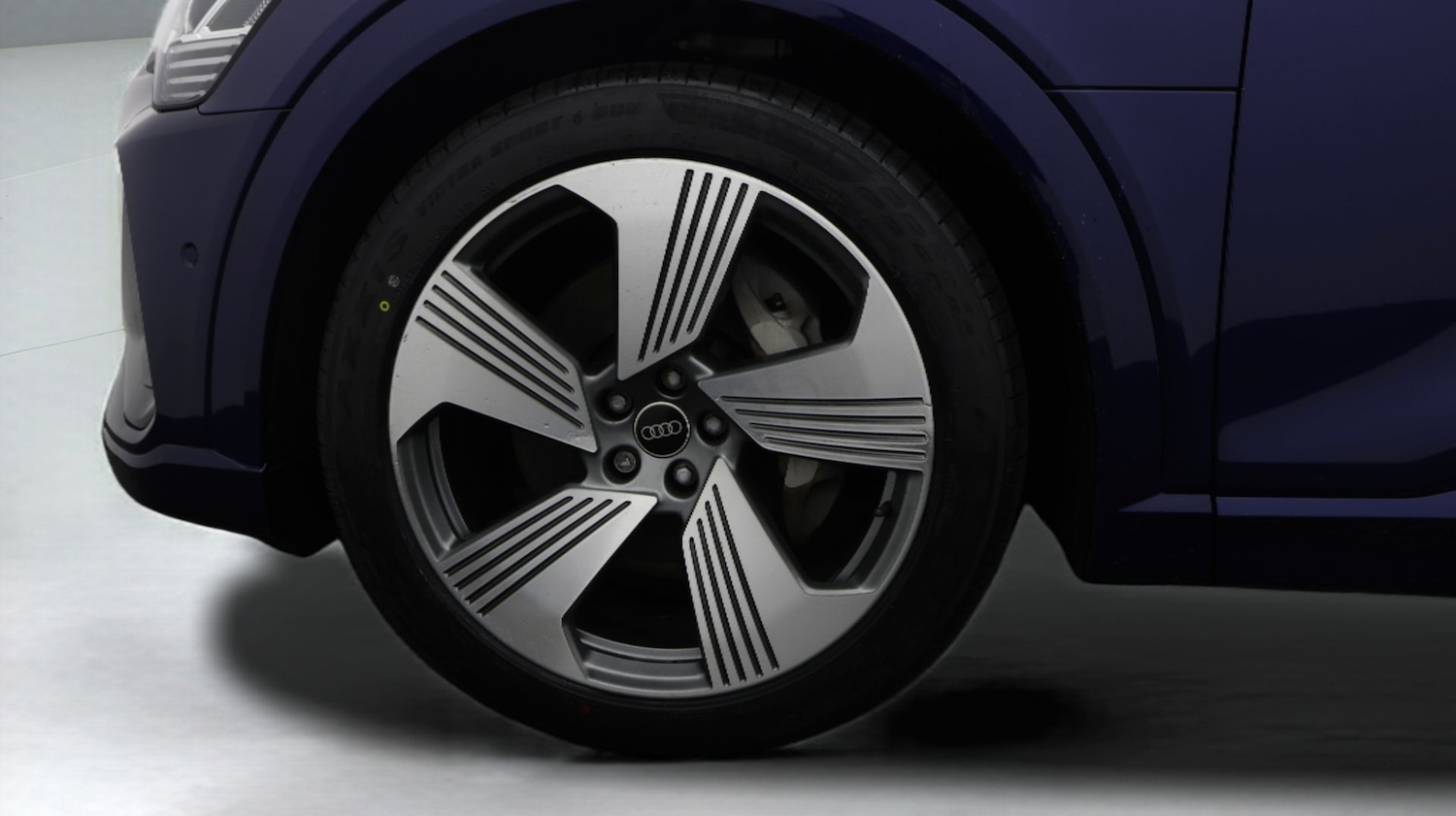 Used Audi e-tron 2023 for sale - 77294776: Photo 18