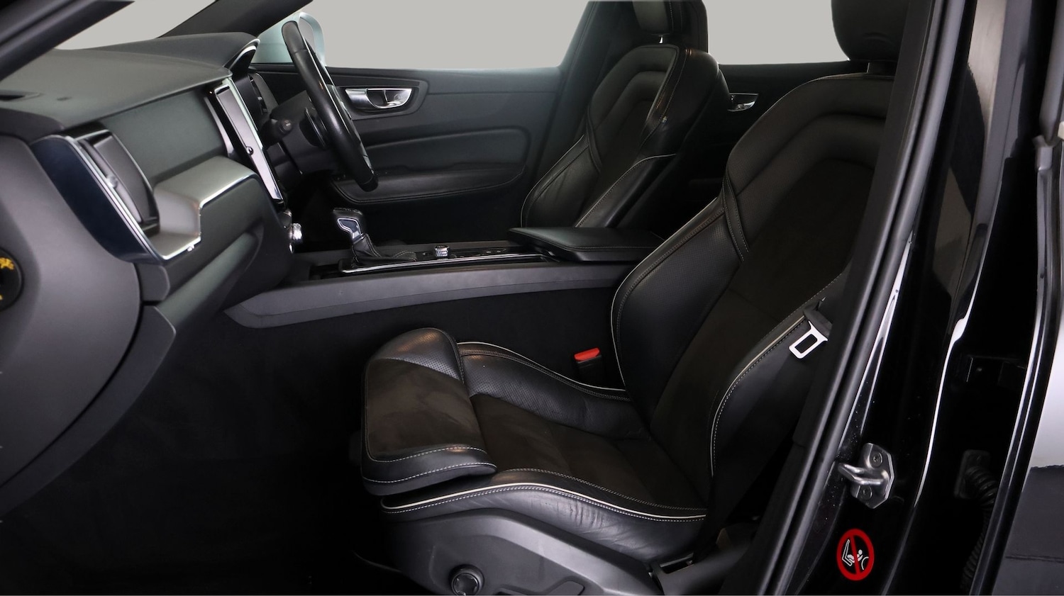 Used Volvo XC60 2017 for sale - 78106573: Photo 14