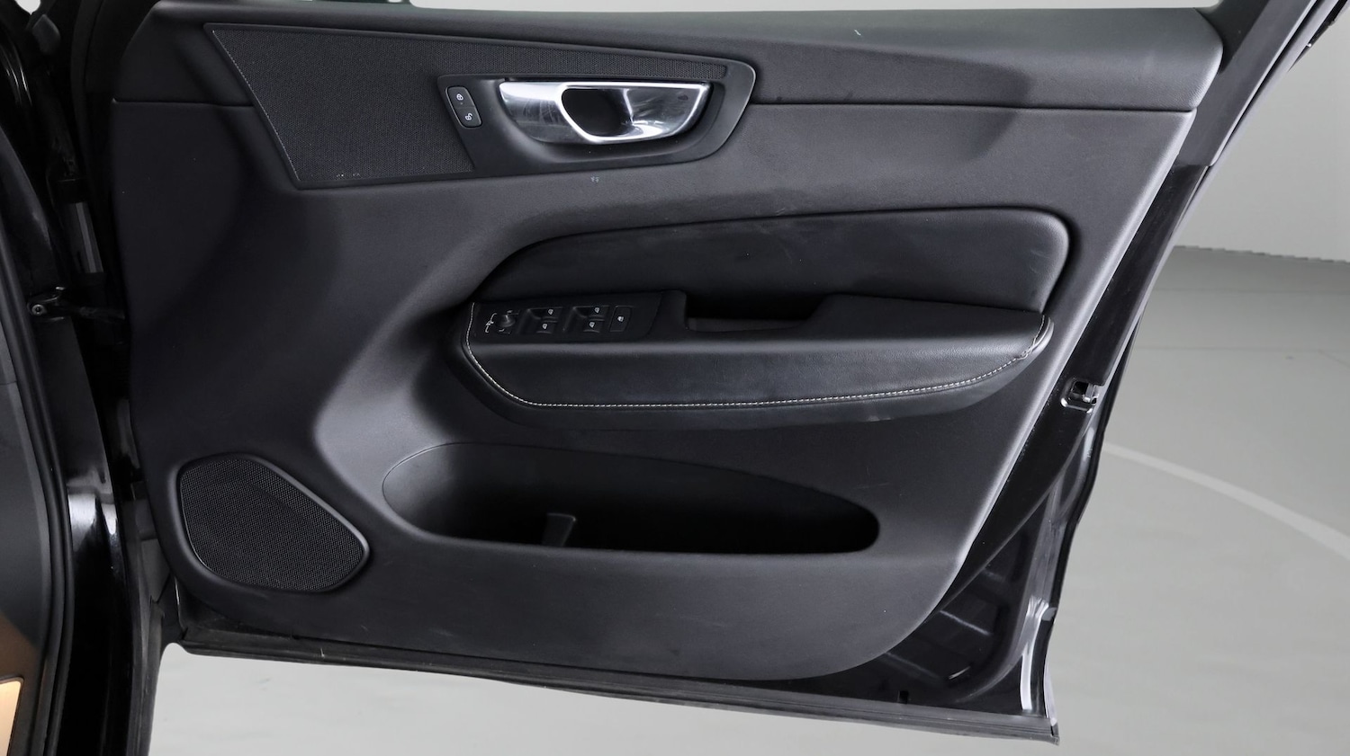 Used Volvo XC60 2017 for sale - 78106573: Photo 15