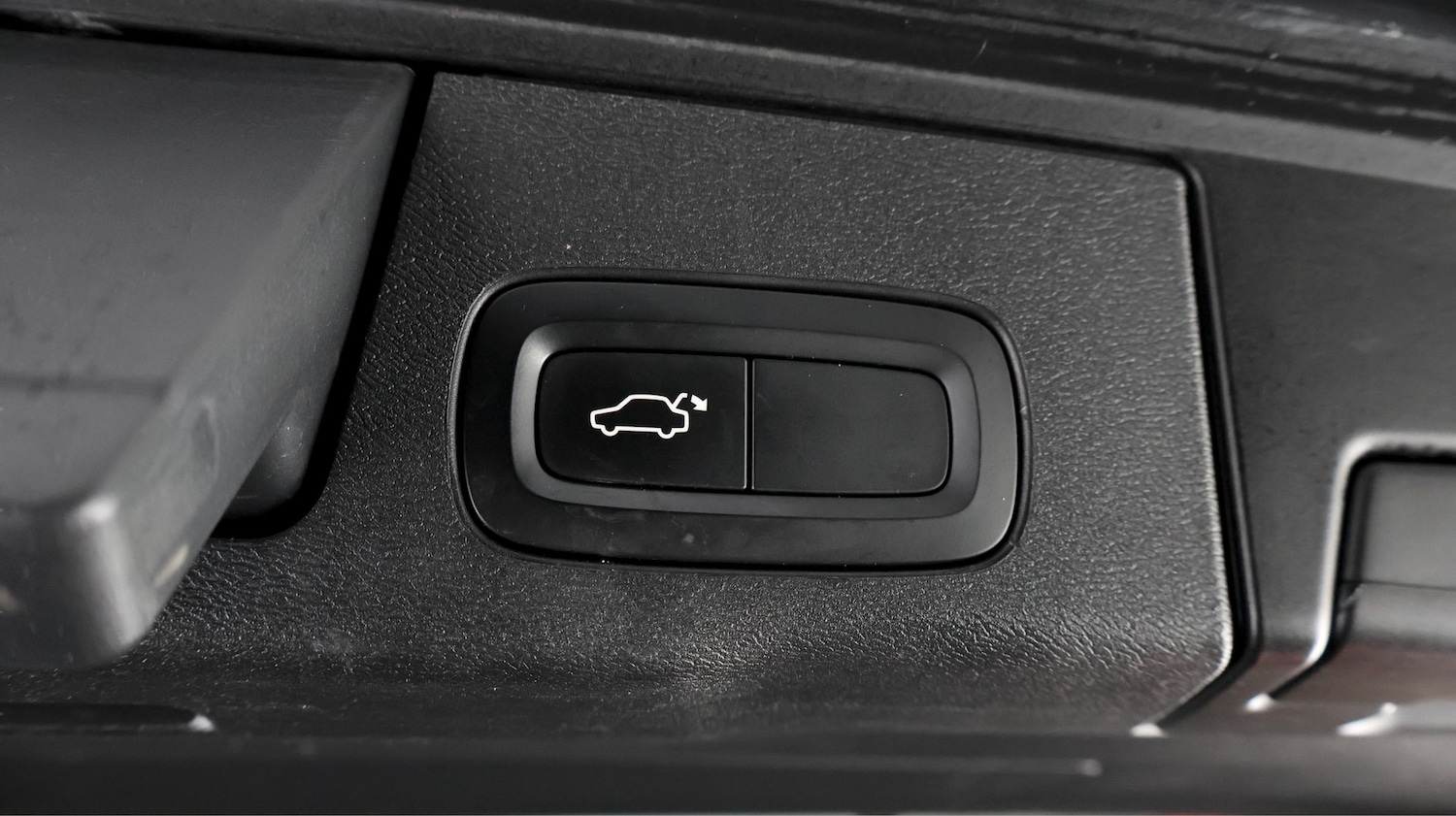 Used Volvo XC60 2017 for sale - 78106573: Photo 20