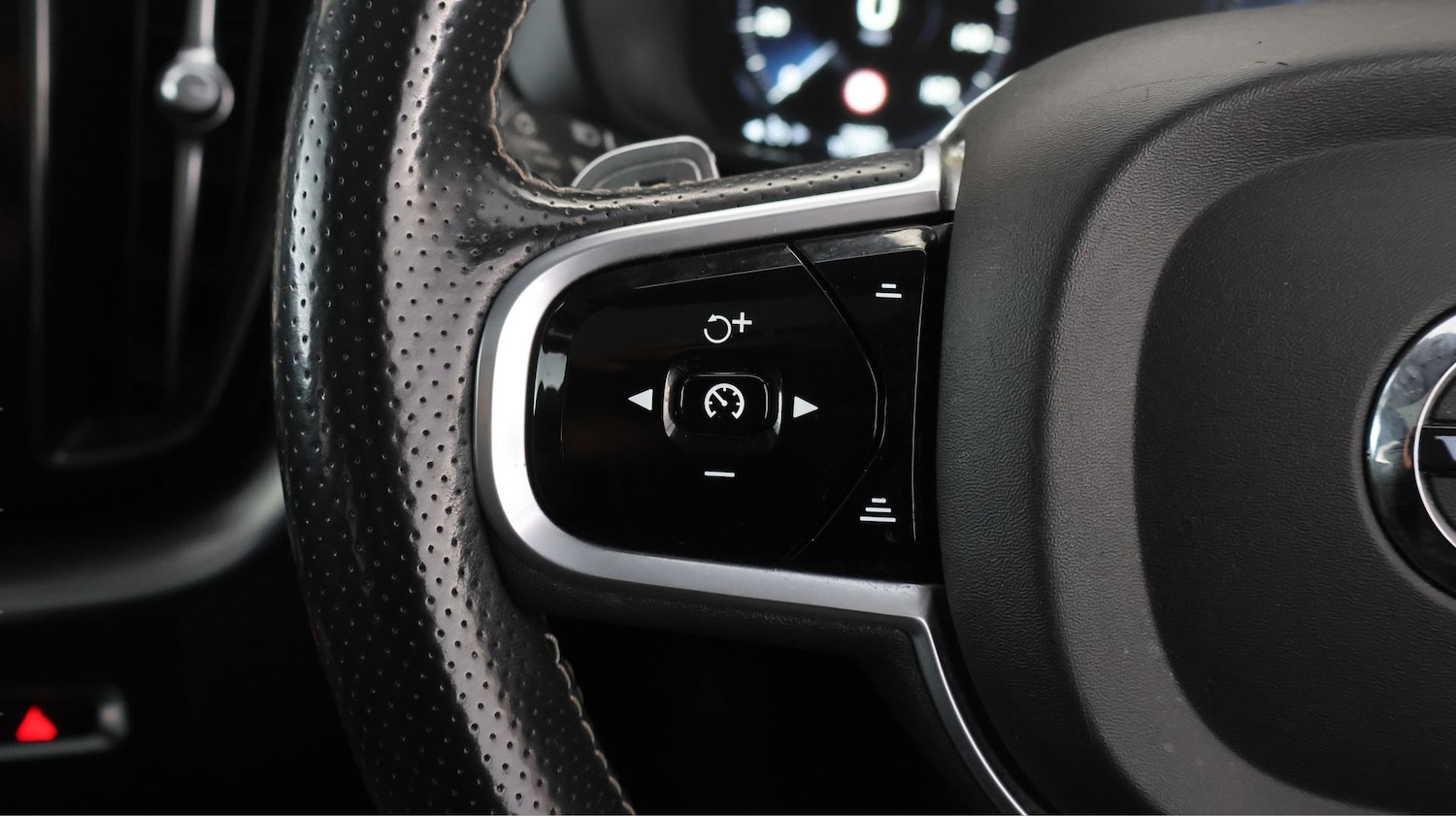 Used Volvo XC60 2017 for sale - 78106573: Photo 22