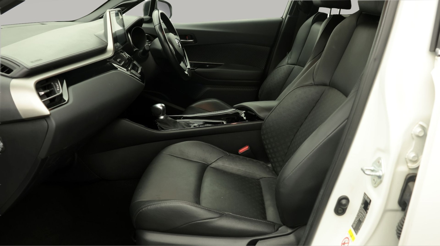 Used Toyota C-HR 2019 for sale - 77721636: Photo 14