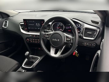 Used Kia Ceed 2023 for sale - 78578005: Photo