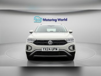 Used Volkswagen T-Roc 2024 for sale - 76666665: Photo