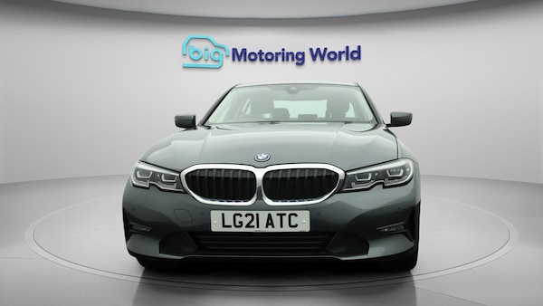 Used BMW 3 Series 2021 for sale - 76284130: Photo 3