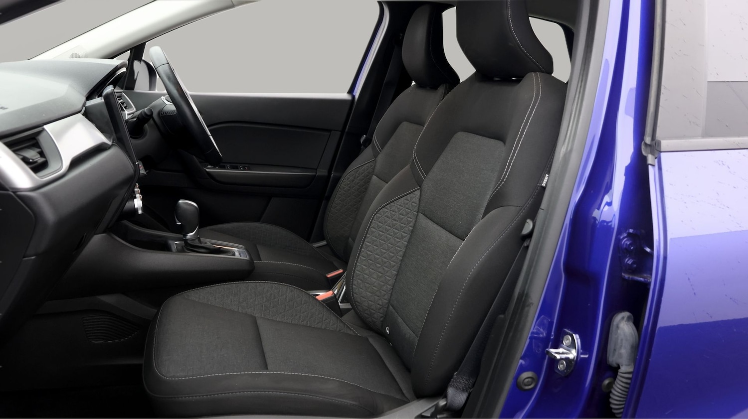 Used Renault Captur 2022 for sale - 77463335: Photo 14