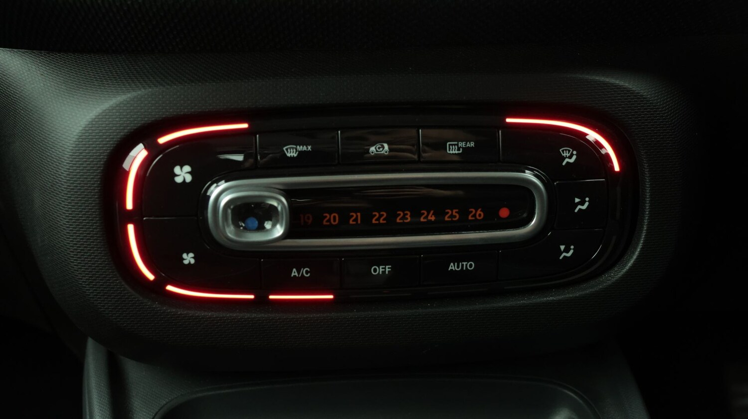 Used smart fortwo 2019 for sale - 78049012: Photo 12