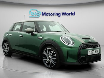 Used MINI Hatch 2023 for sale - 75916109: Photo