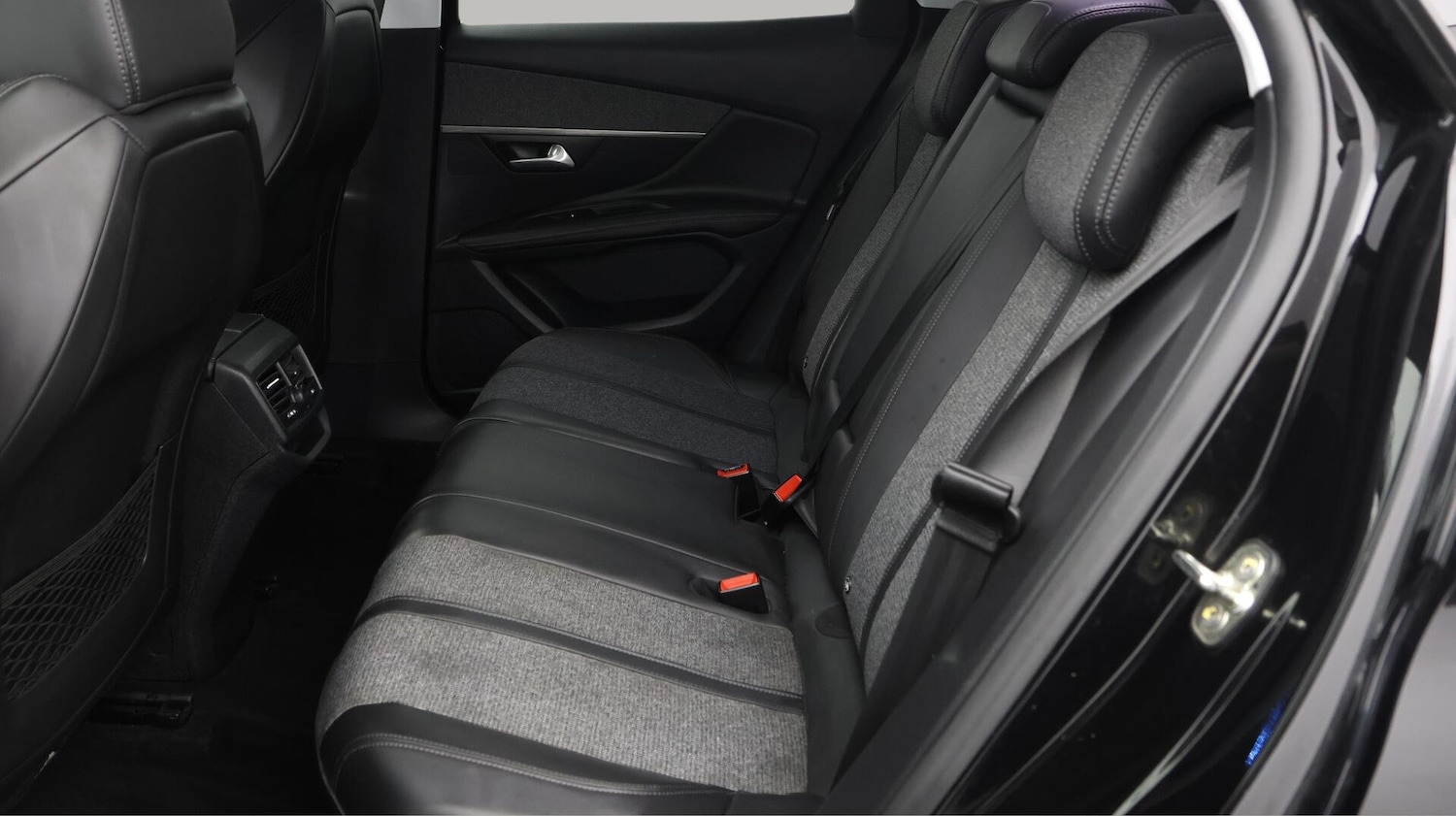 Used Peugeot 3008 2018 for sale - 76613295: Photo 17