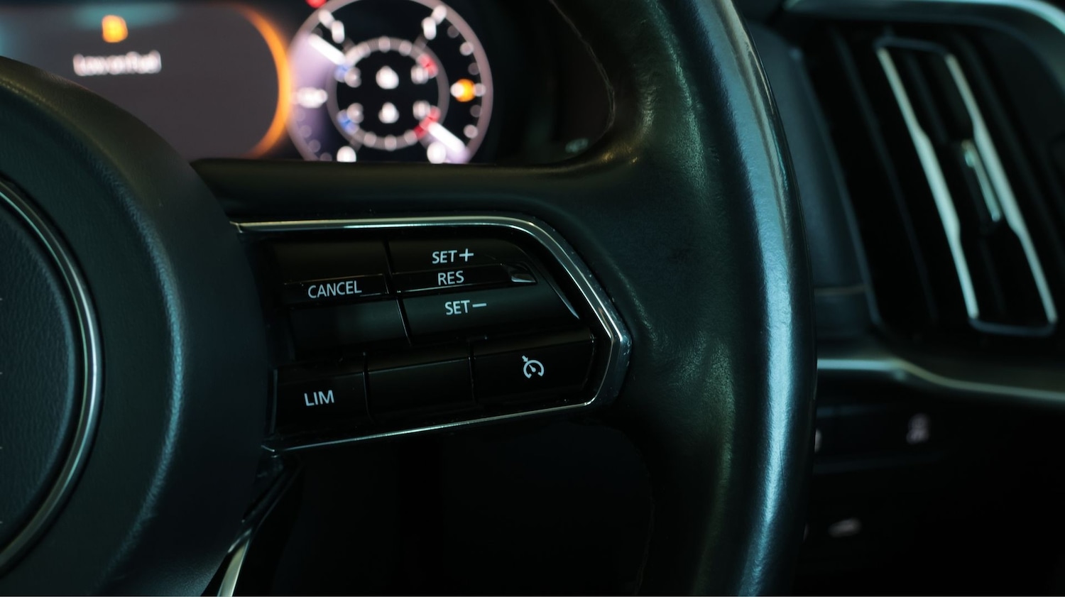 Used Mazda CX-60 2023 for sale - 77921105: Photo 23