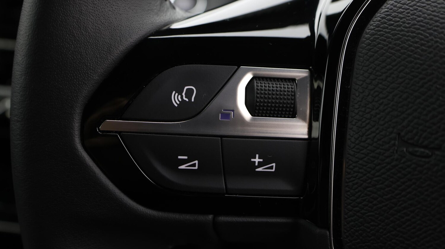 Used Peugeot 2008 2024 for sale - 75990566: Photo 23