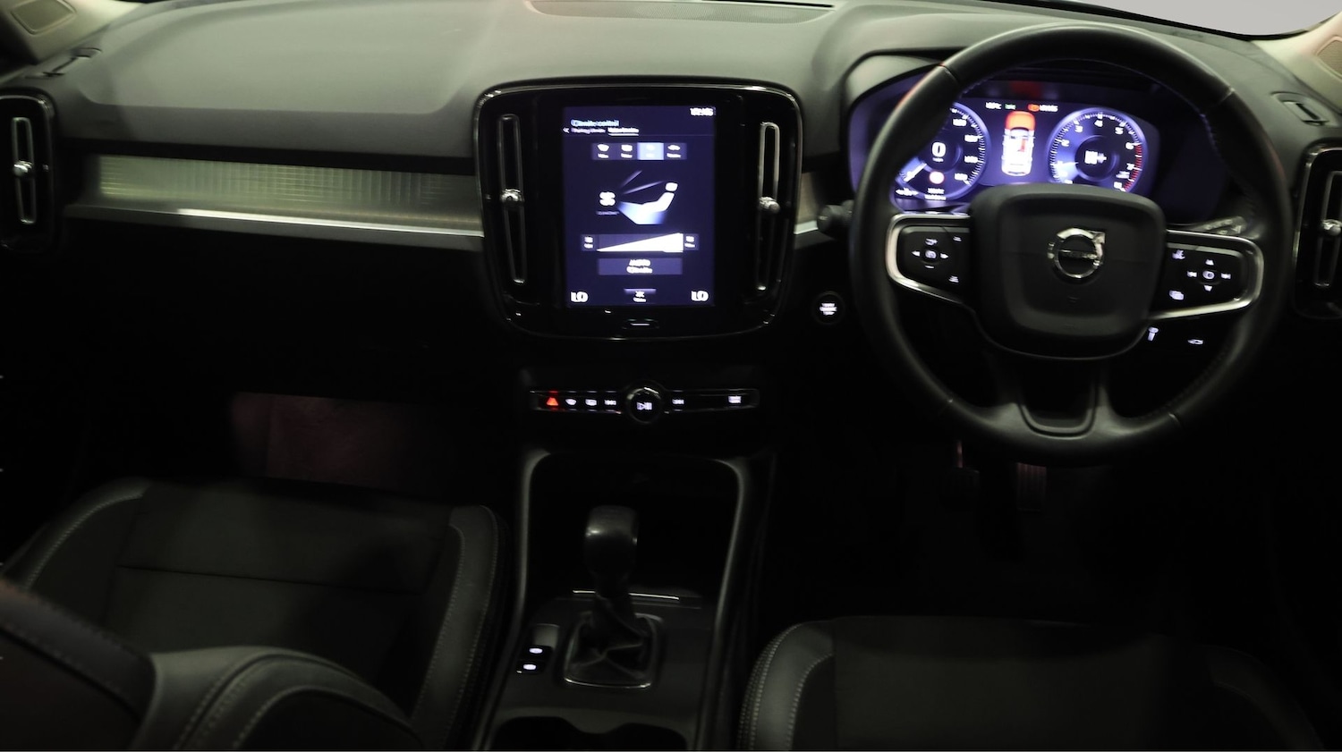 Used Volvo XC40 for sale - 77294760: Photo 13